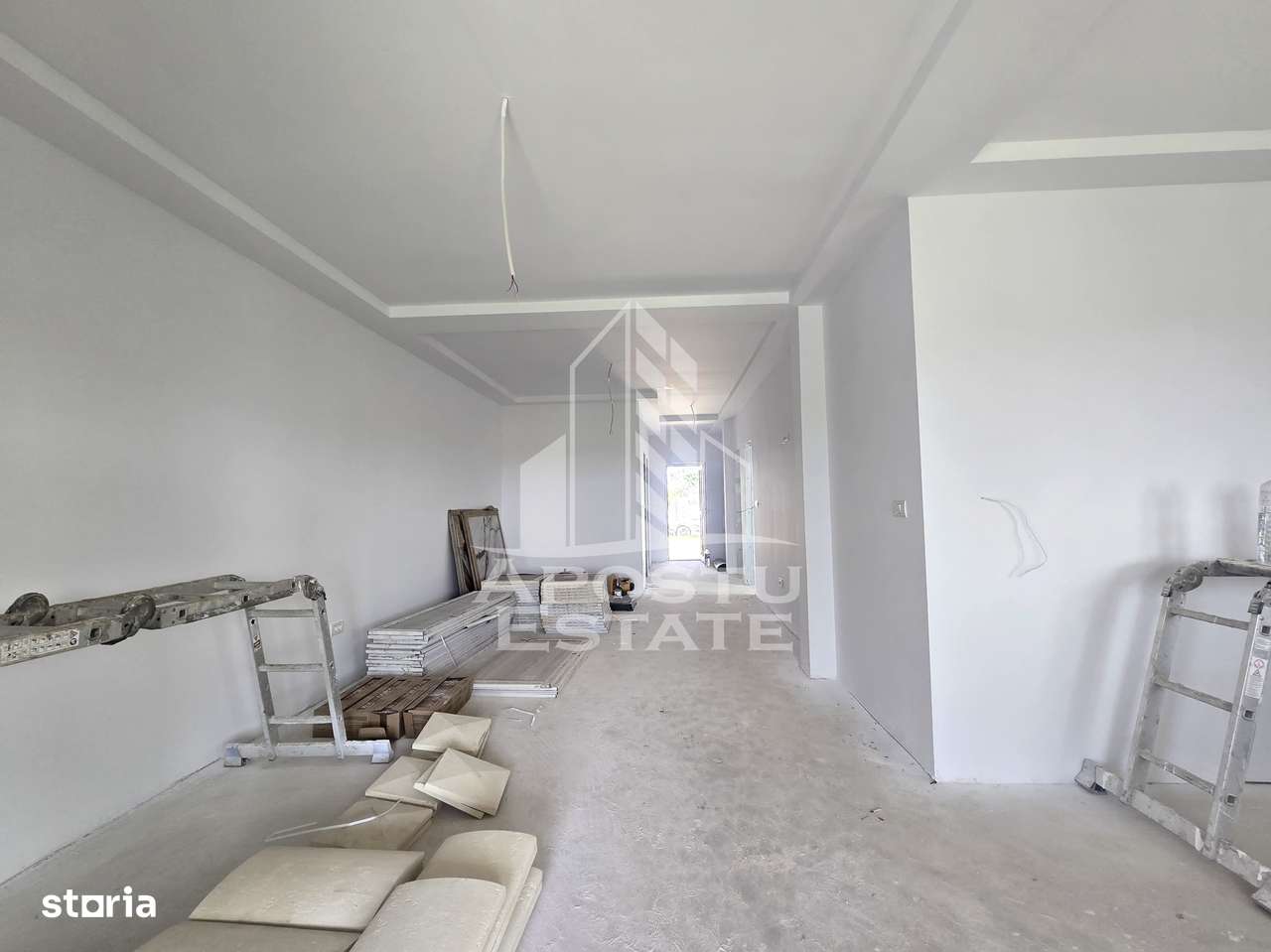 Jumatate de duplex pe parter cu 3 camere si 2 bai, Sag - Imagine principală: 5/16