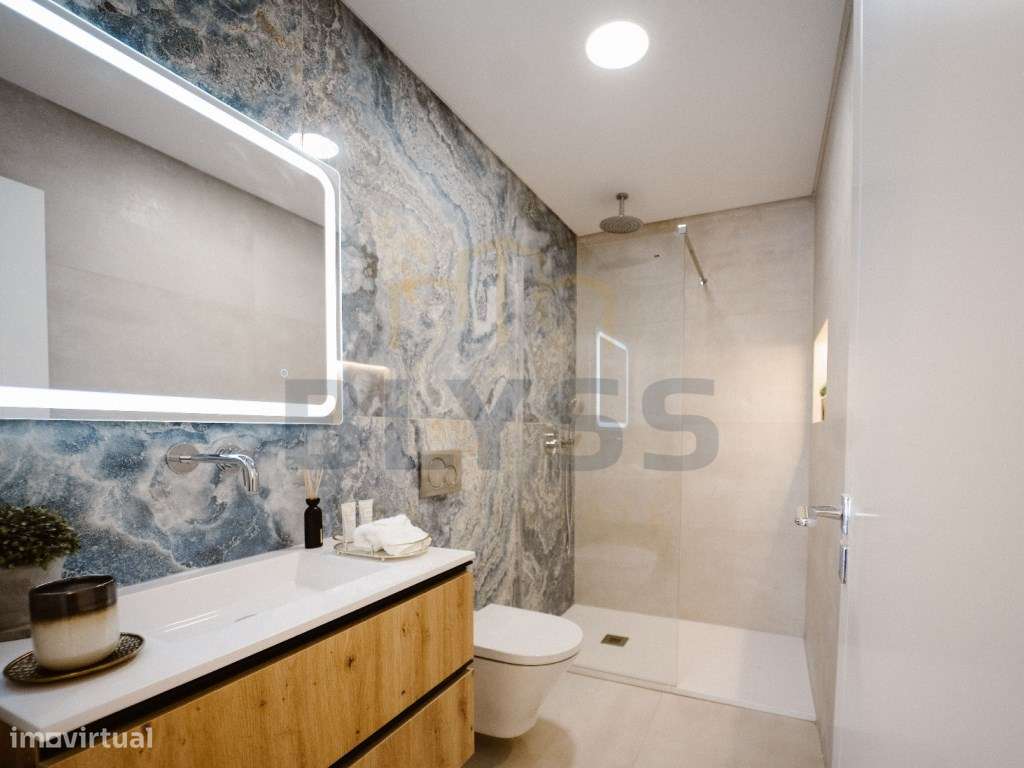 Apartamento T2 Em Remodelação Total, Benfica *Oferta da escritura-12