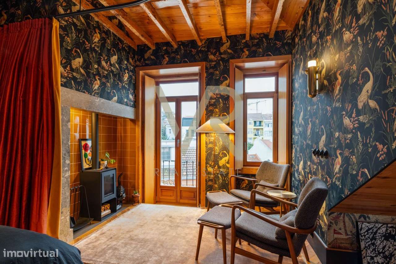 Loft único num edifício histórico de 1906 – charme, luz e exclusi-1