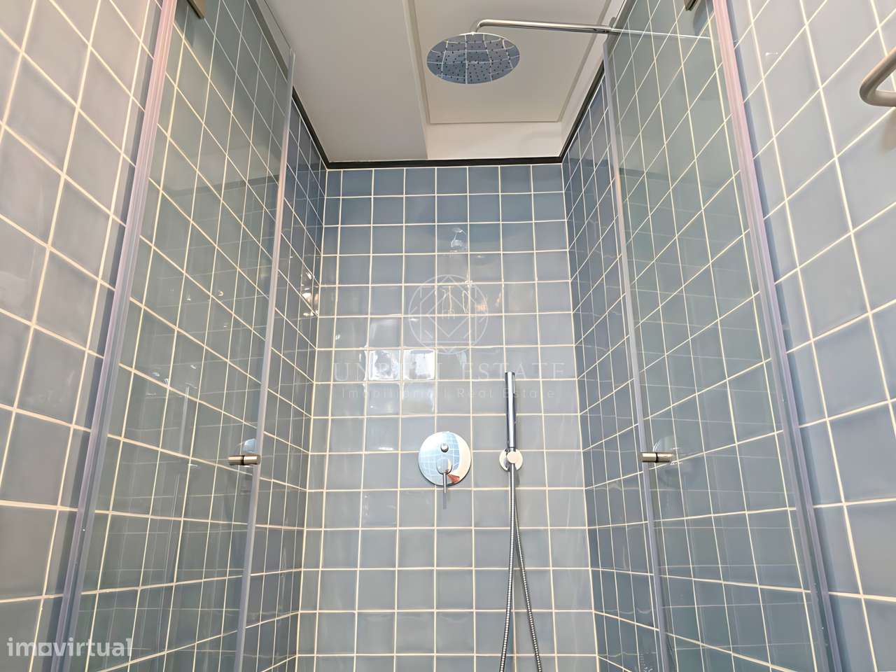 Apartamento T0+1 , novo, inserido em um edifício totalmente remodelado-23