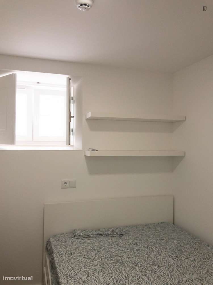 Estúdio - localizado em Cidral Coimbra - Grande imagem: 4/7