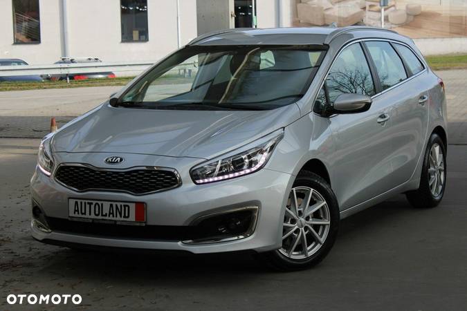 Kia Ceed - 38