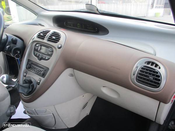 Citroën Xsara Picasso 1.6 HDi Premier - 10