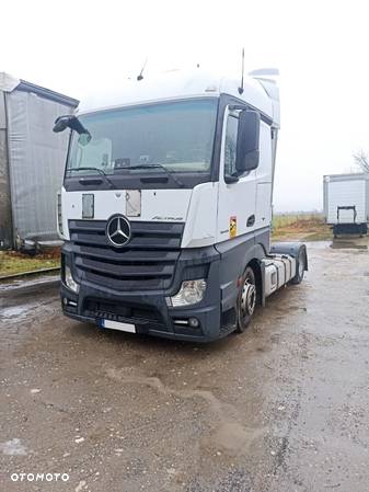 Mercedes-Benz 1845 Actros MP4 - 1