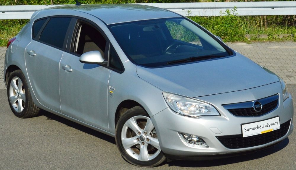 Opel Astra J 1.7 CDTI 2013