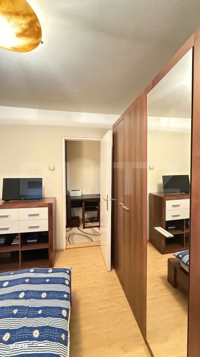 Apartament cu 3 camere, semidecomandat, la etaj intermediar, zona Astr - Imagine principală: 4/12