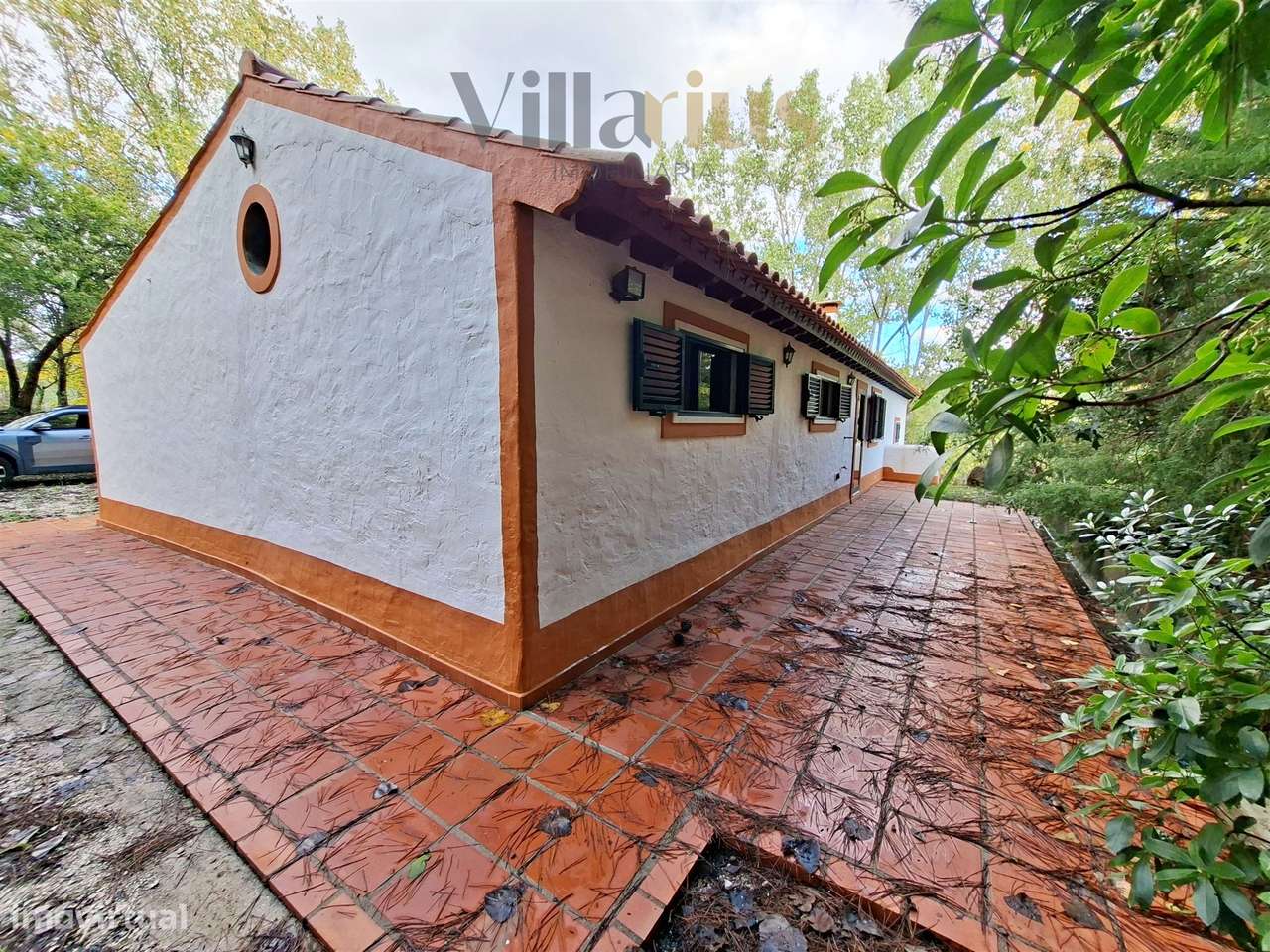 Moradia Térrea com Terreno Extenso a 3 min de Alverangel-5