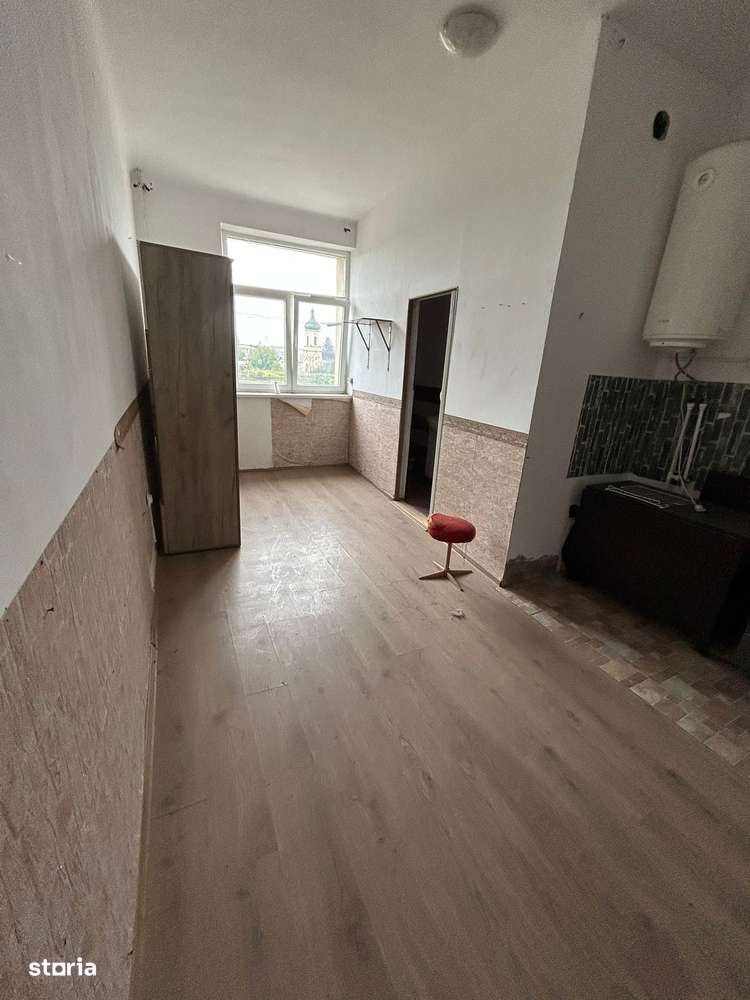 De vanzare garsoniera etajul 2 Pret 16.500 e - Imagine principală: 1/7