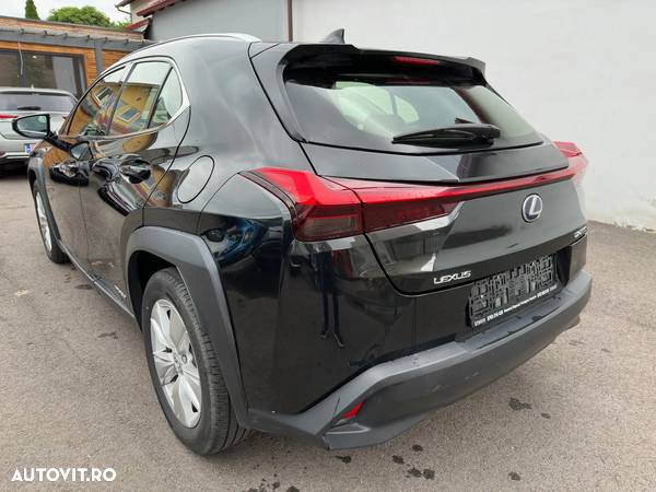 Lexus UX 250h FWD Business - 20