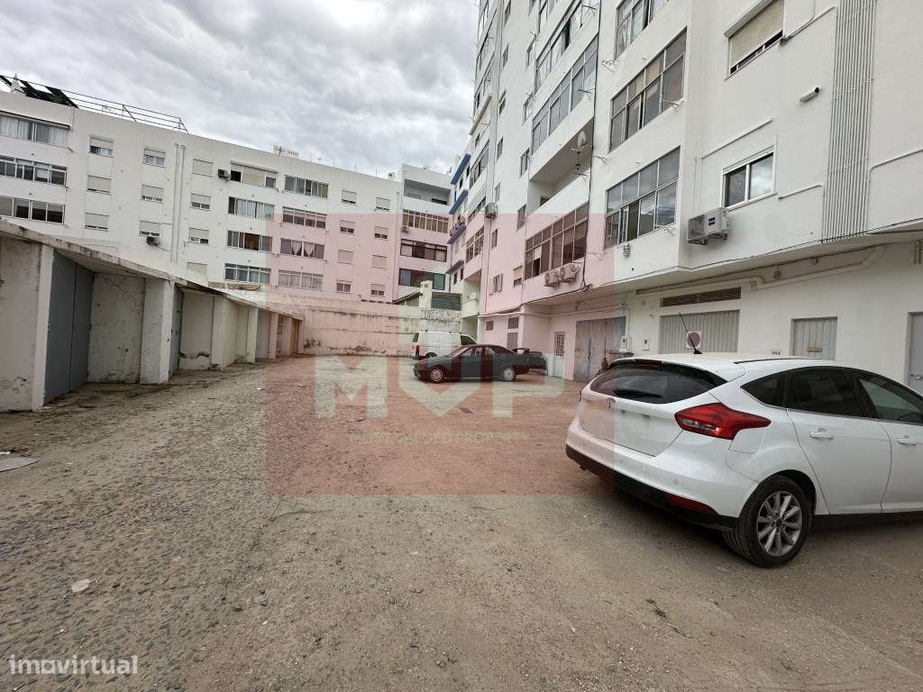 Arrecadação em cave, Olhão-2