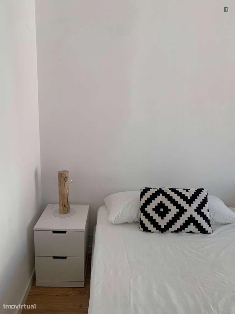 Quarto - localizado em Penha de França Lisbon - Grande imagem: 3/9