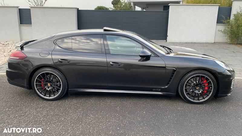 Porsche Panamera 4.8 PDK GTS - 6