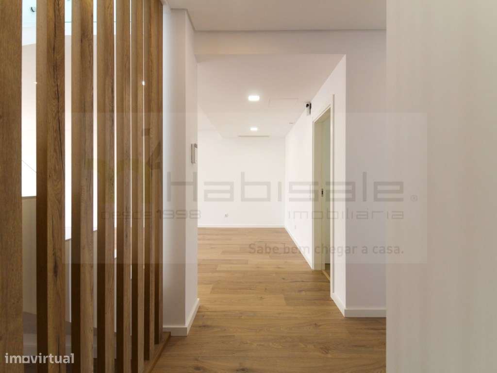 Moradia T4 em condomínio fechado em Loures, com piscina!-13