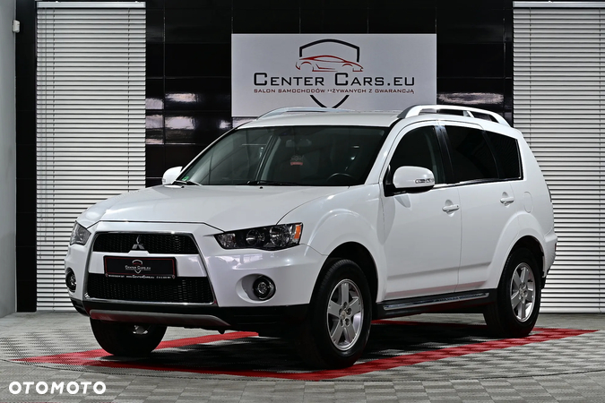 Mitsubishi Outlander - 2