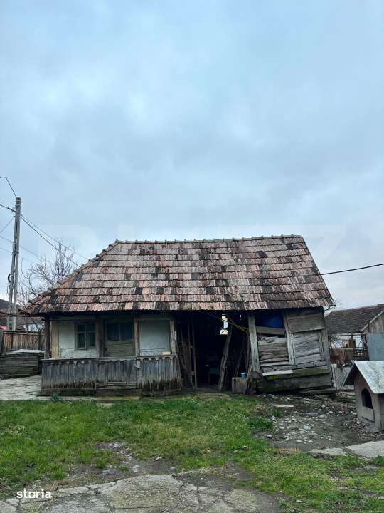 Casa traditionala batraneasca in Galatii Bistritei, cu teren generos s - Imagine principală: 2/19