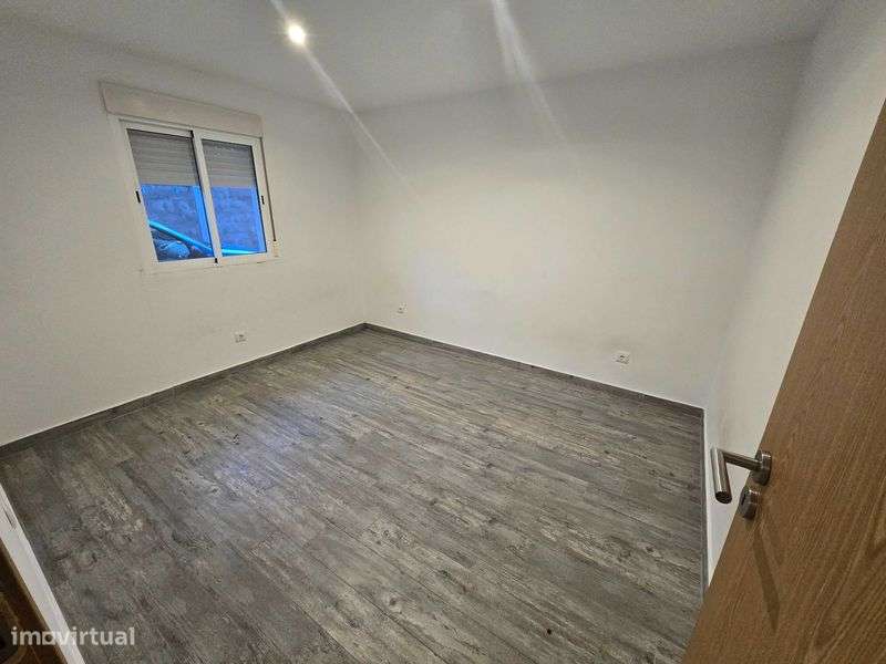 MORADIA T1 NOVA, COMPLETAMENTE RENOVADA - Grande imagem: 4/9