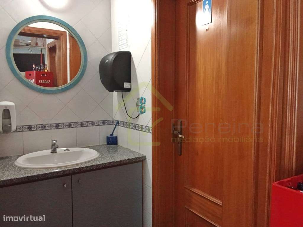 Churrasqueira e Snack Bar para Venda-12