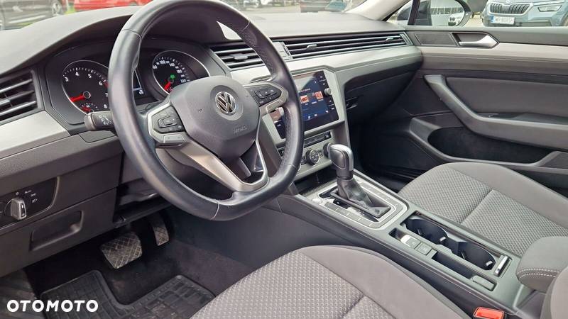 Volkswagen Passat 1.5 TSI EVO Essence DSG - 10