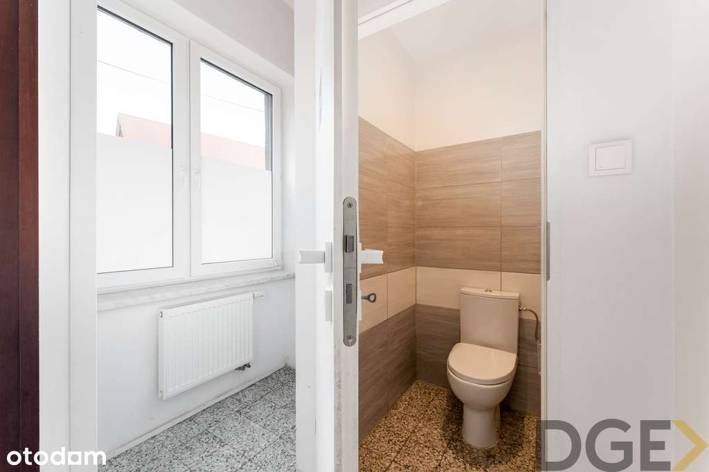 Gotowy do wejścia lokal w sercu Krzeszowic-7