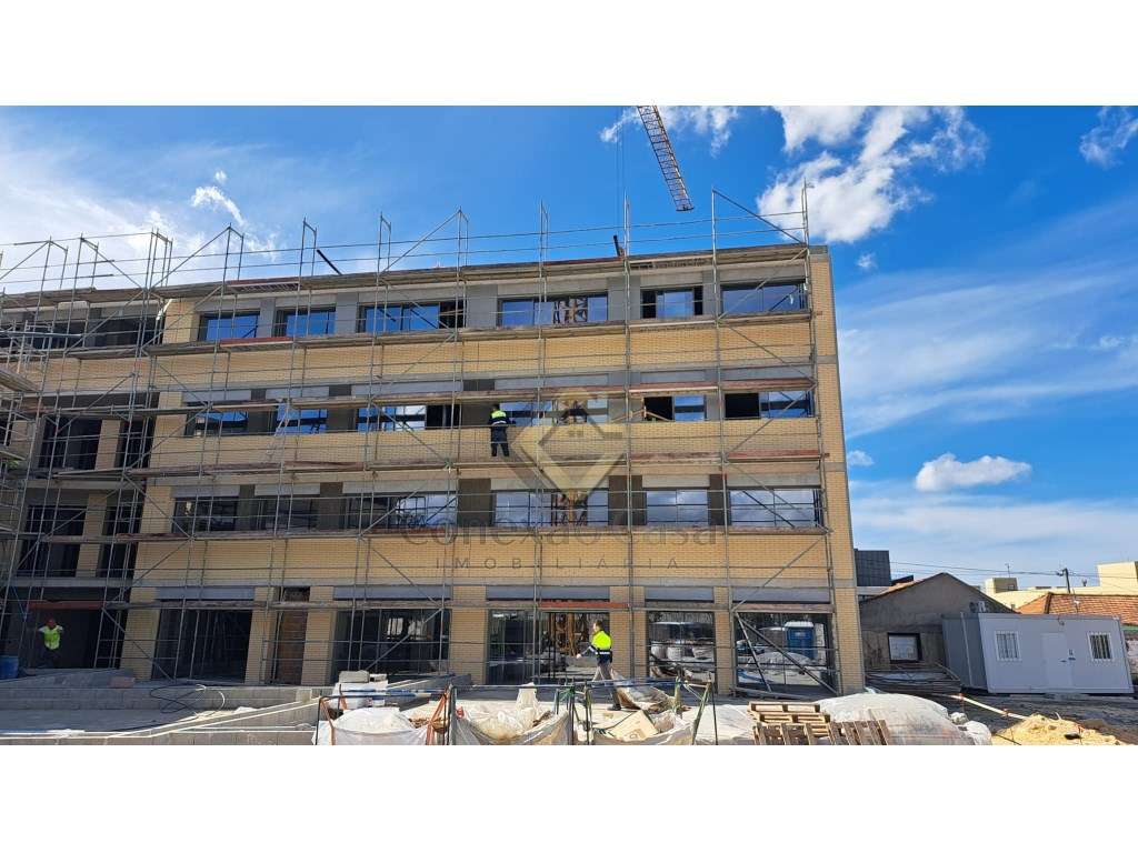 Apartamento T1 + 1 na praia da Granja-2