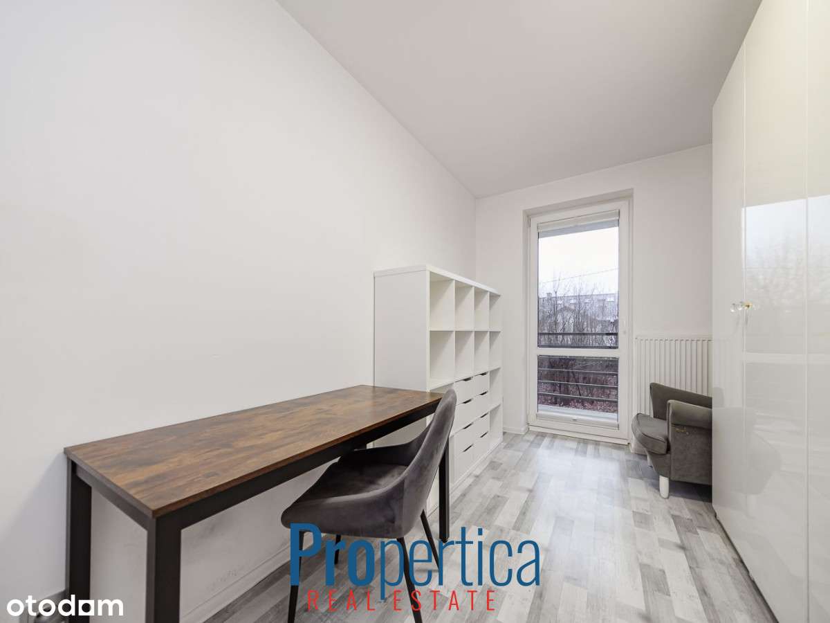 Salon z oddzielną kuchnią + 3 pokoje-8