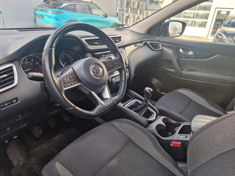 Kamera Cofania / Podgrzewane Fotele / Podgrzewana Przednia Szyba