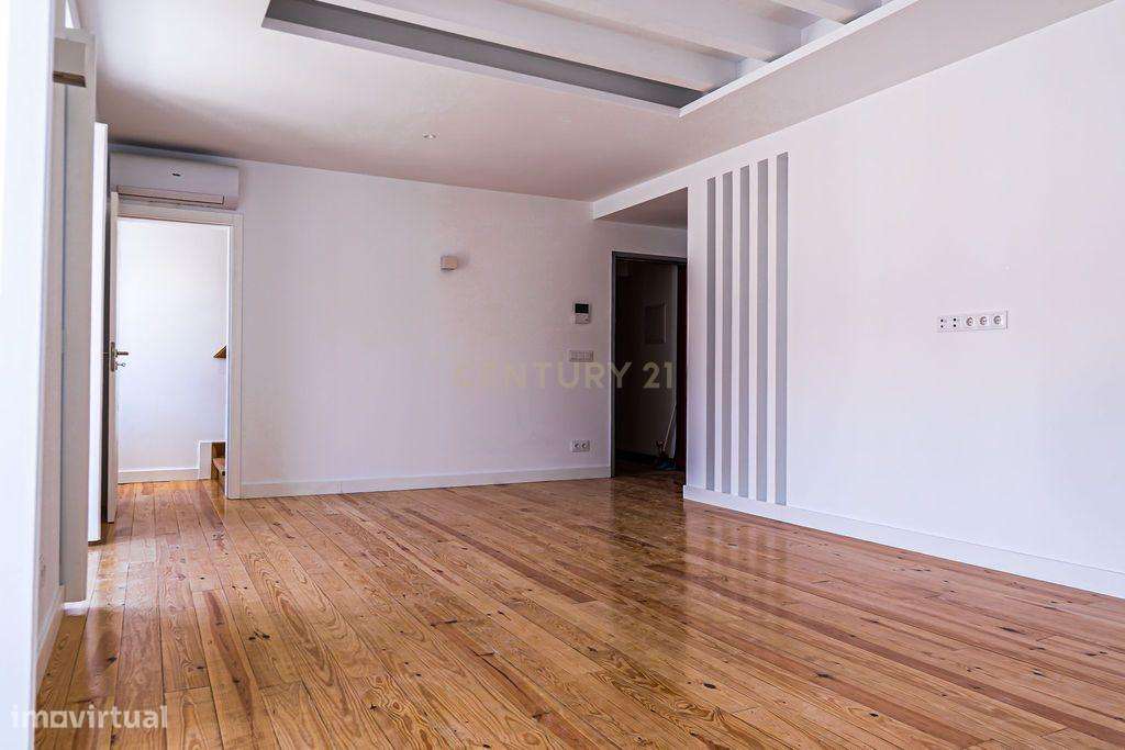 Apartamento T3 Duplex | Edifício Totalmente Reabilitado | Centro Amado-24