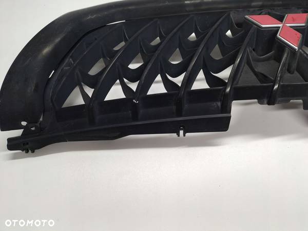 ATRAPA GRILL MITSUBISHI PAJERO SPORT - 4