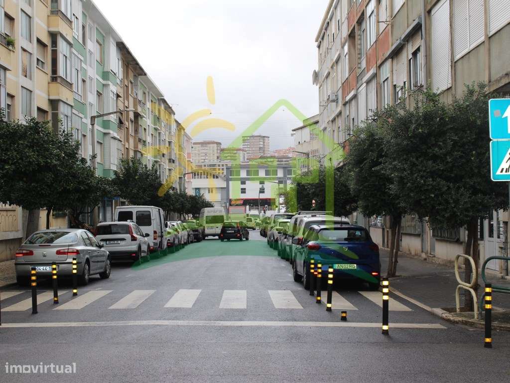 T3 Olival Basto a 10 min a pé do Metro-44