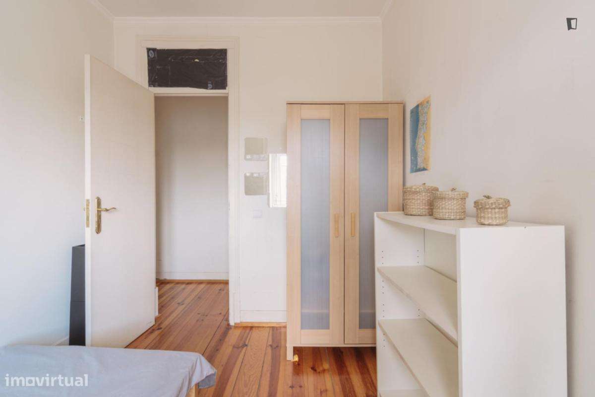 Quarto - localizado em Entrecampos Lisbon - Grande imagem: 2/14