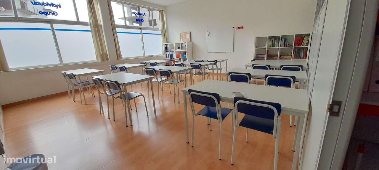 Grandioso Centro de Estudos em pleno funcionamento com diversos serviç - Grande imagem: 2/30