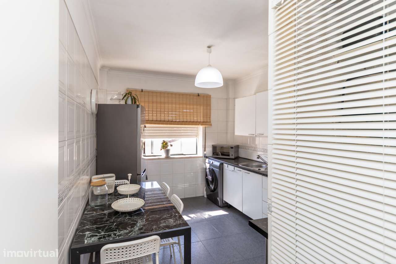 Apartamento T3 em zona central da Quinta do Conde-6