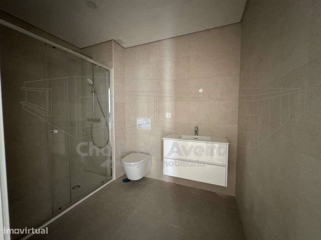 Apartamento T3 com 2 Lugares de Estacionamento em Esgueira | Aveiro-16