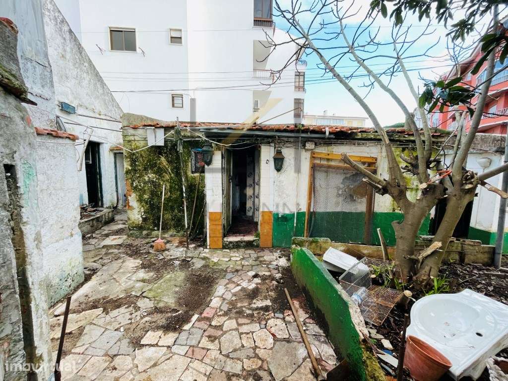 Moradia térrea para recuperar nas Fontaínhas - Grande imagem: 5/31