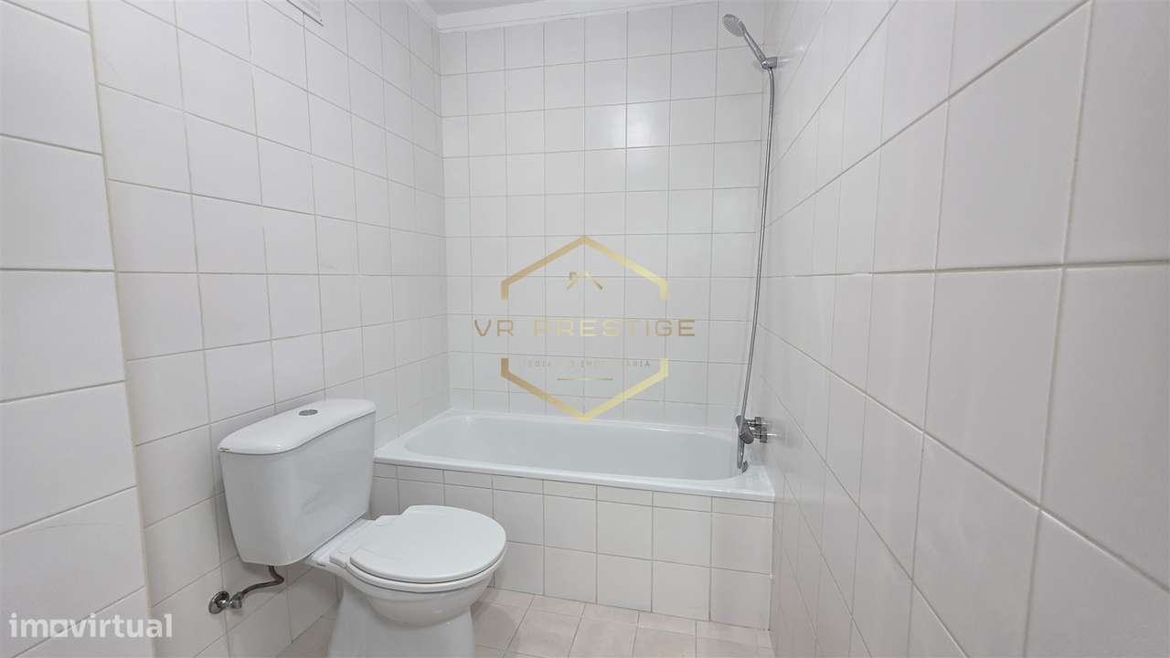 Apartamento T1 a 450 metros da praia de Aver-o-Mar-9