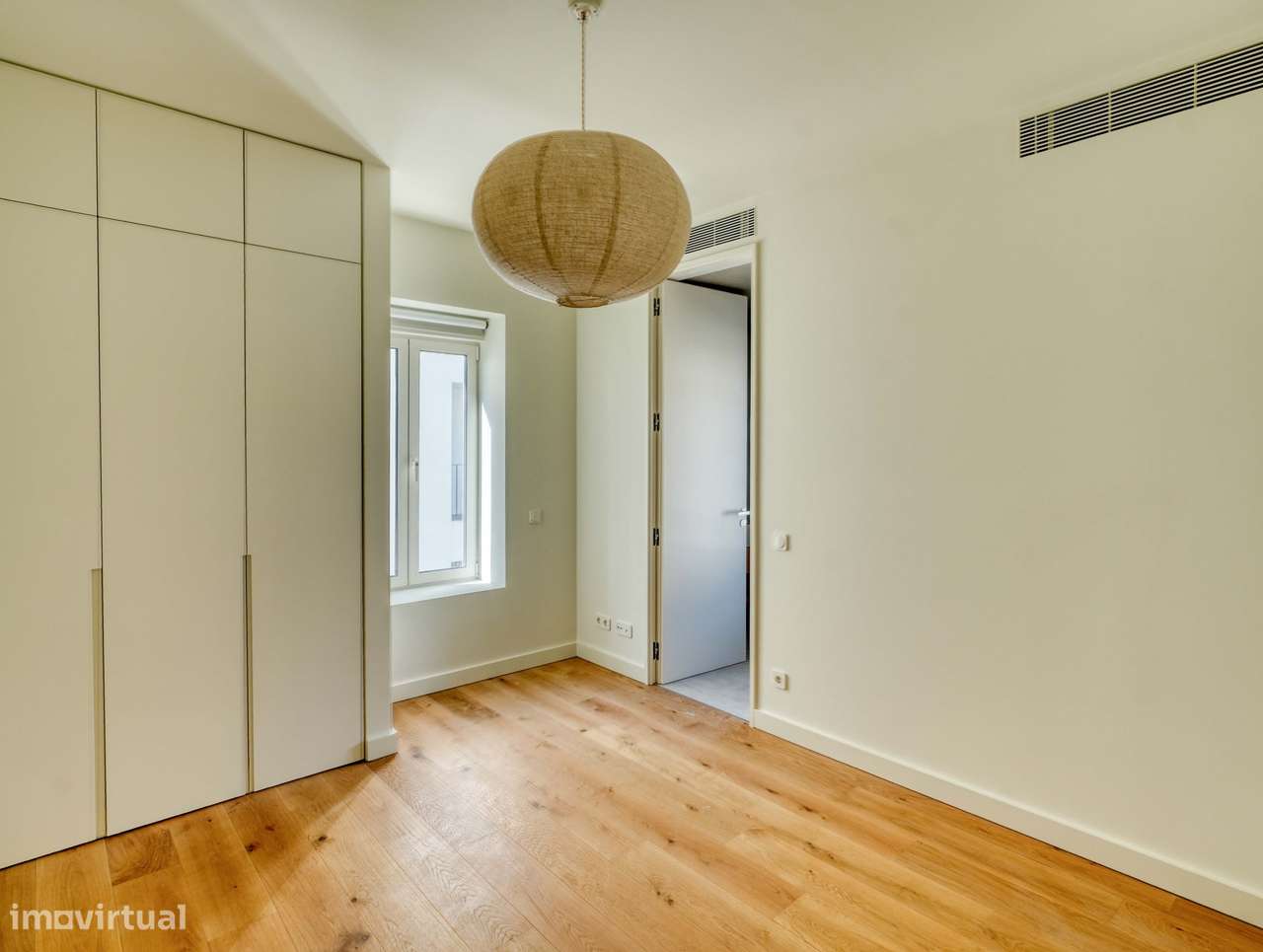 Penthouse Duplex T4+1 com Vista Mar, Terraço e Elevador Privado em São - Grande imagem: 3/19