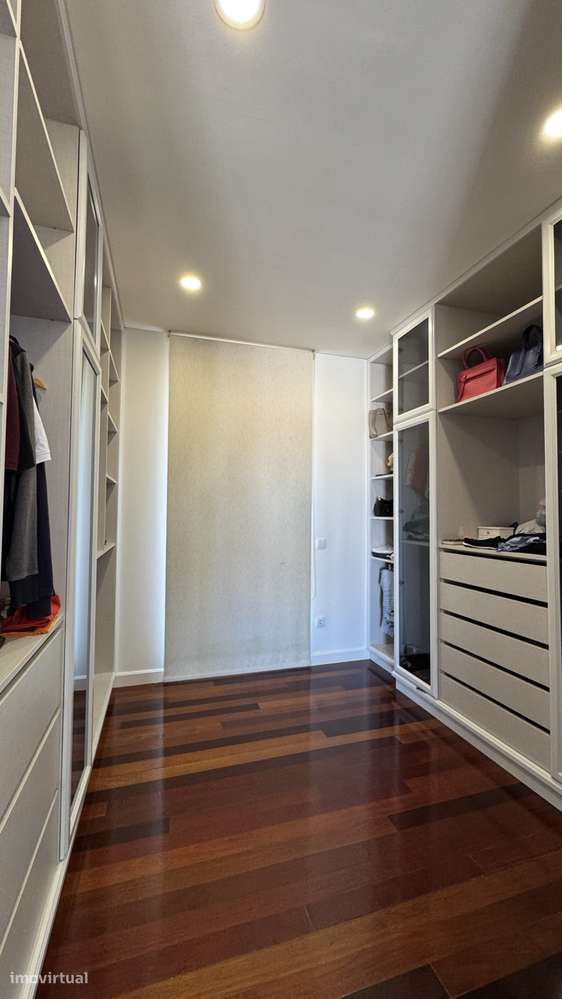 Moradia T3 no Centro de Esposende | 393 m²-16