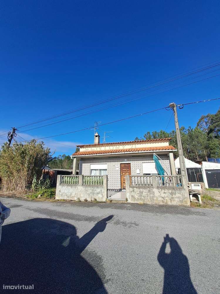 Moradia T4 térrea com terreno na Pedra de Cima – Conforto e tranquilid - Grande imagem: 2/24