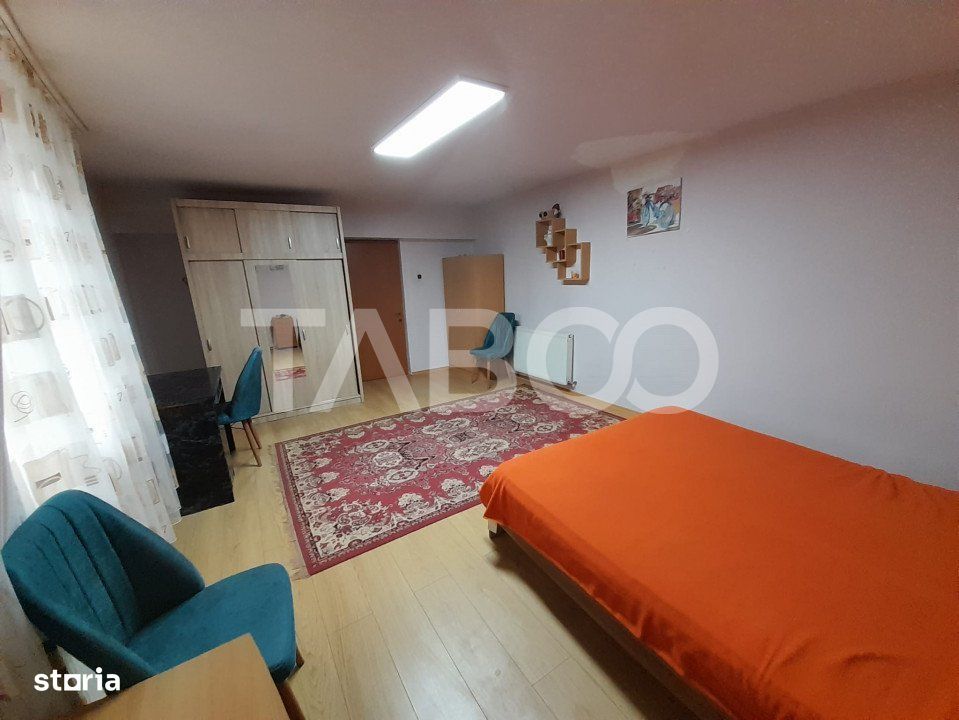 Apartament 3 camere 80 mp la casa cu curte de inchiriat Turnisor Sibiu