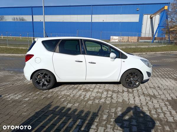 Opel Meriva 1.7 CDTI Cosmo - 4