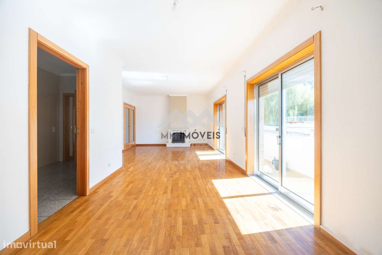 Apartamento T3 | Maia | Três Varandas | Dois Lugares de Garagem + Arru - Grande imagem: 3/31