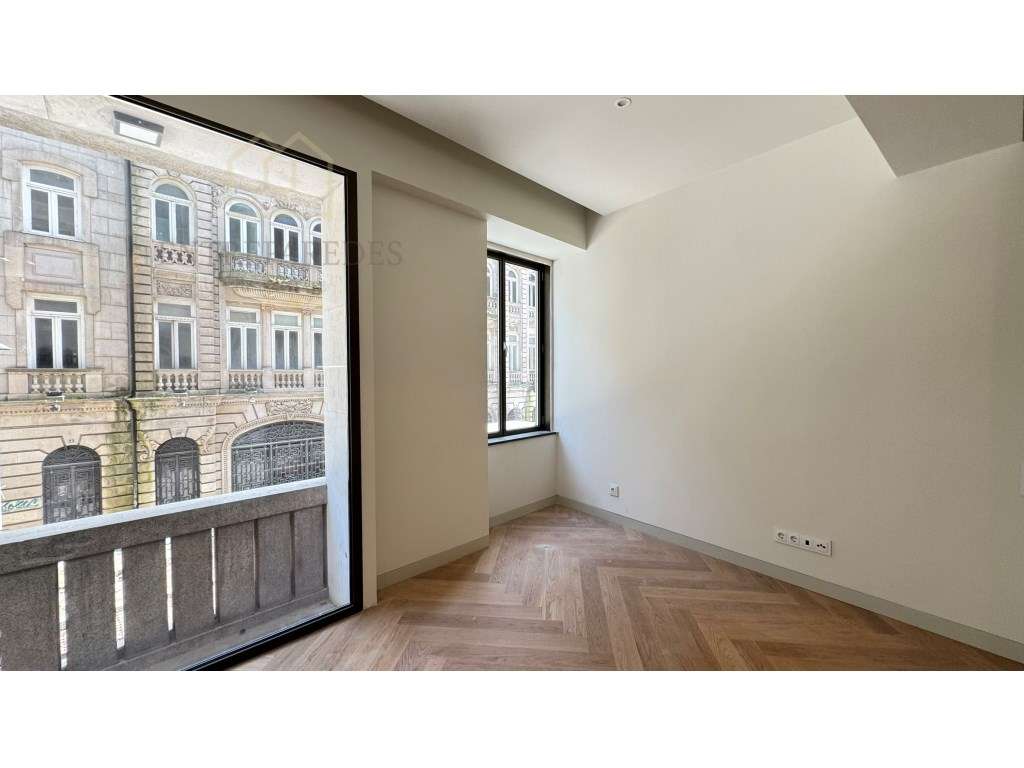 Apartamento T2 Na Baixa Do Porto Para Comprar Se Portugal