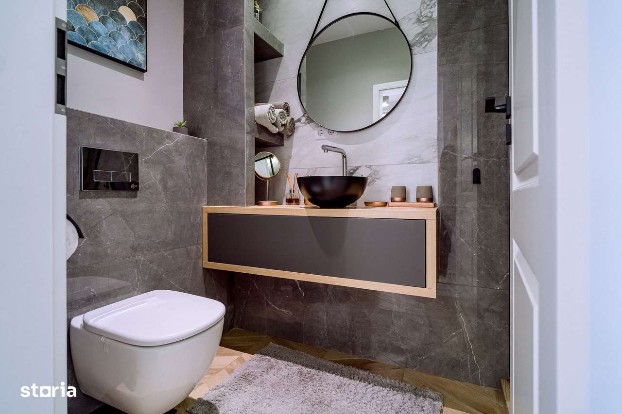 Penthouse 4 camere, ultracentral, Oradea. 800 000 E + TVA. Comision 0-15