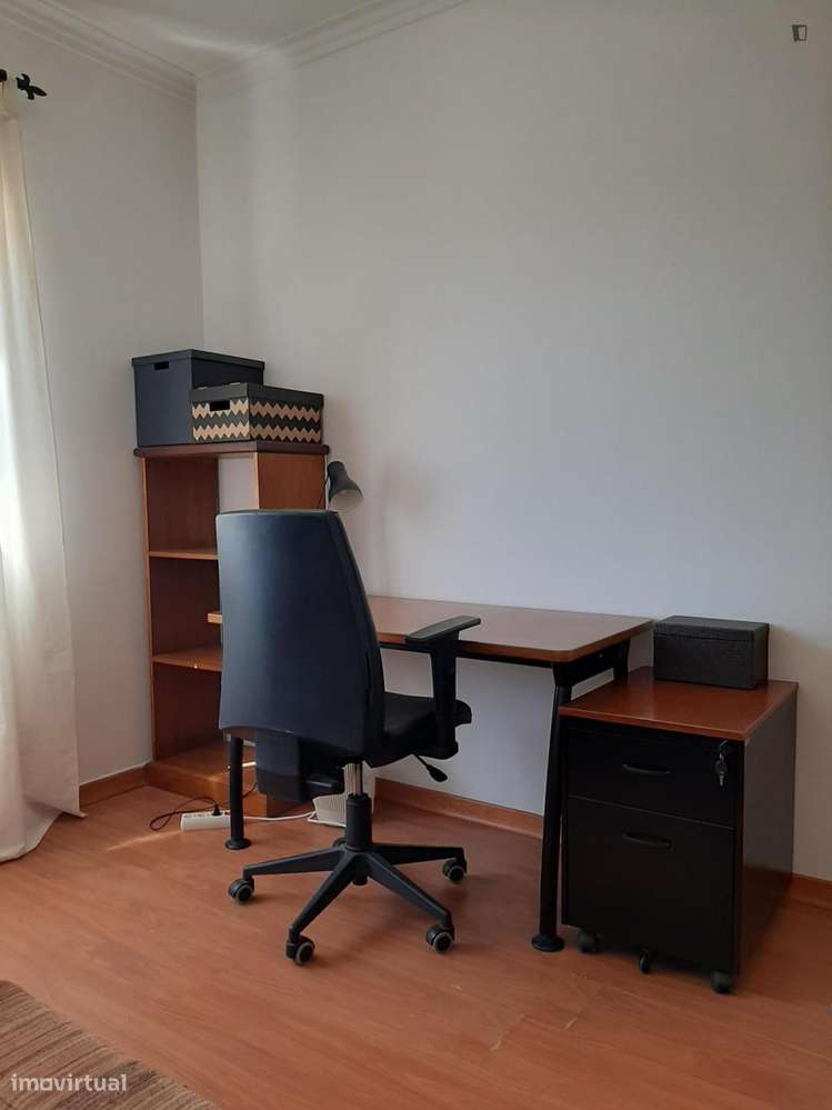 Quarto - localizado em Caparica Lisbon - Grande imagem: 5/6