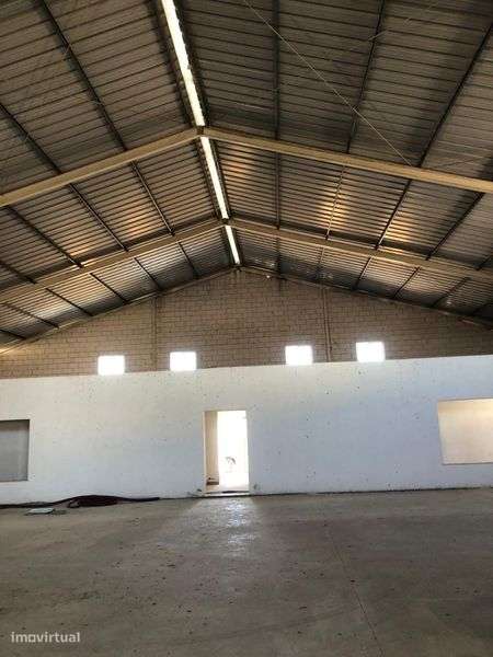 Arrenda-se Armazém Monforte - Grande imagem: 5/10