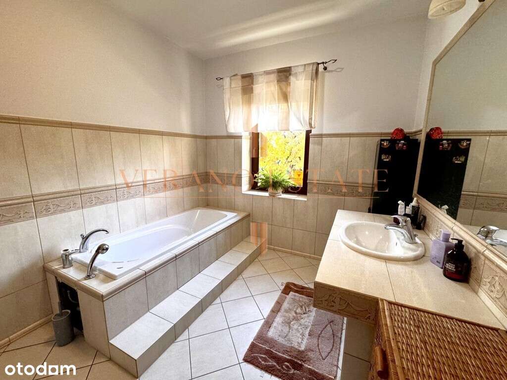 Dom 230 m² z pięknym ogrodem- umeblowany-13