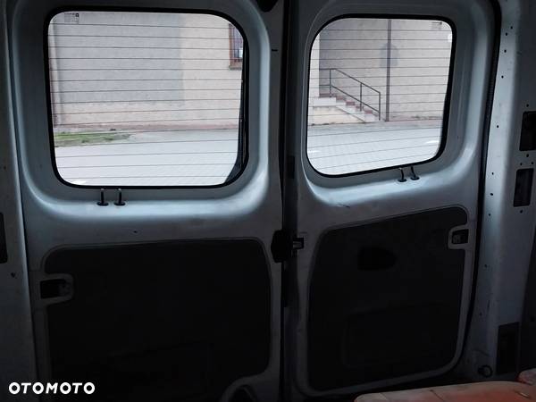 Renault Trafic - 14