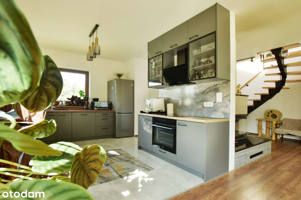 Nowoczesny dom w pięknej okolicy-6