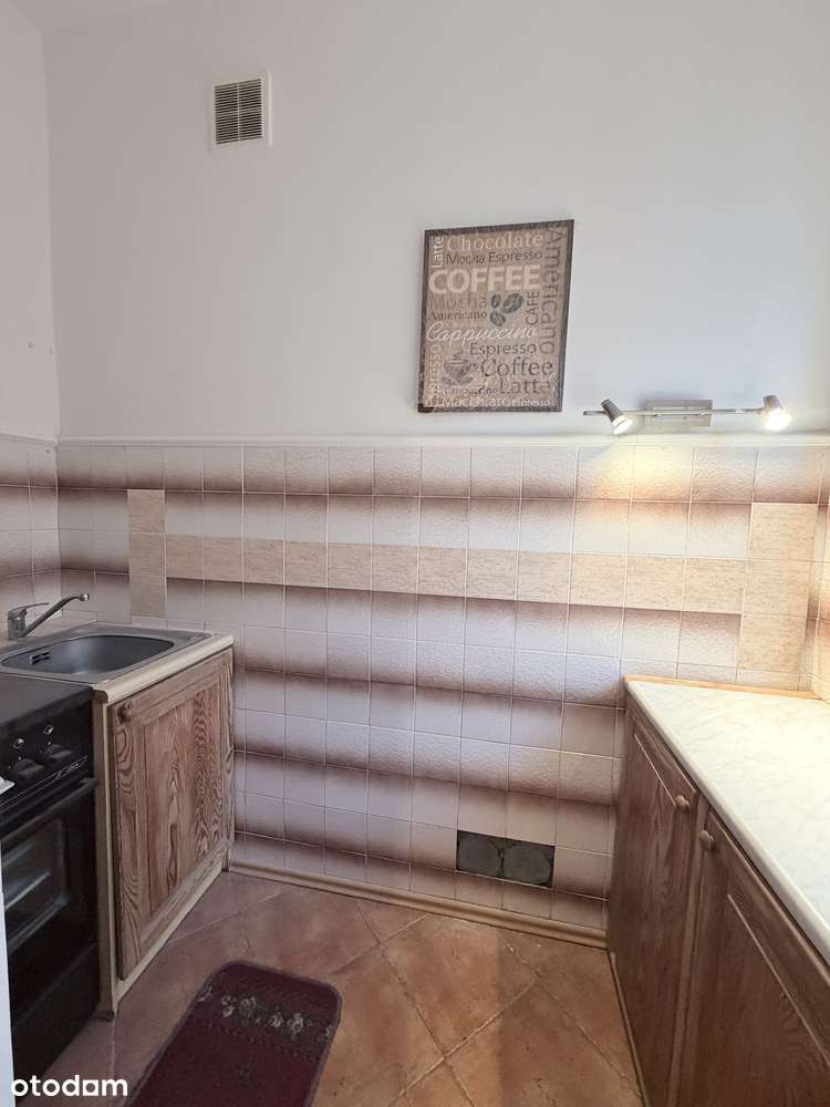 Kawalerka# Idealny rozstaw # OSOBNA KUCHNIA # WINDA # Hoża-10