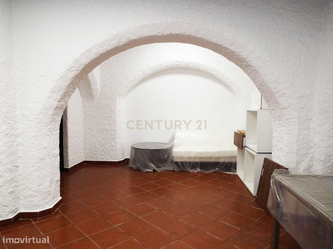 Apartamento T1 com Open Space | Quarto com Casa de Banho - Grande imagem: 5/7